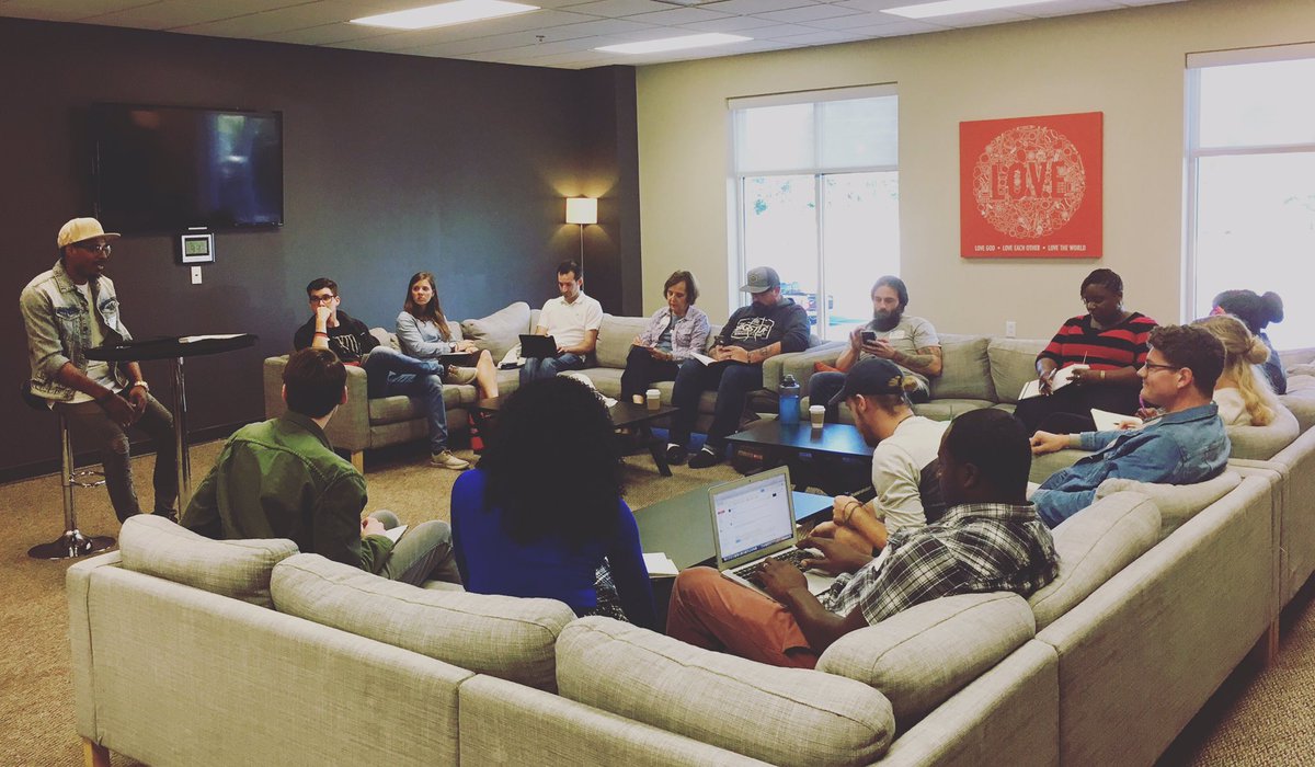 NickErtel's tweet photo. @EmoryAnderson bringing some Em-Gems at the Student Ministry leaders breakout app! #mPact2017 https://t.co/iA1I3slO12