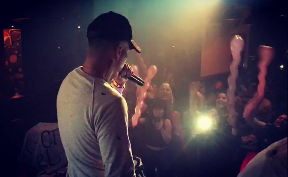 TisiBoyOk's tweet photo. #Noche a pleno en #PACHANGA #Gracias por la invitación ! y Gracias por estar #siempre mis #TISERISTAS ! ♥☺👏 #TISIBOY #TheChosenOne https://t.co/atF59N7XVM