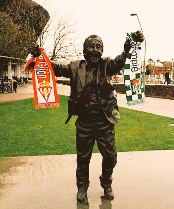 Zaun1907's tweet photo. Hoy es vuestro dia @RealSporting ! Todo nuestro apoyo desde el sur!! https://t.co/BvvYGnCLNK