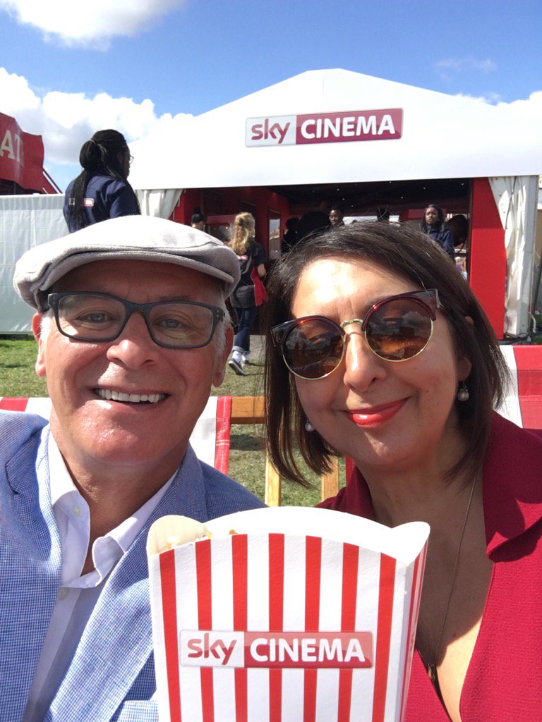 GioGregory1's tweet photo. Popcorn, outdoor cinema &amp; sunshine at Goodwood Festival today fantastic! https://t.co/fnejr92Rog