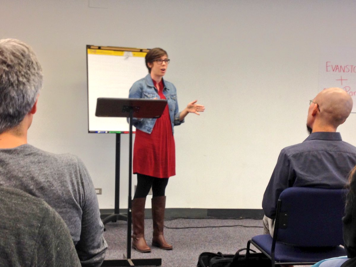 reclaimchicago's tweet photo. Reclaim Director @weavermanda addresses leaders meeting: "we don't change the world as individuals, but as members of a powerful collective" https://t.co/1VEbMcqIjW