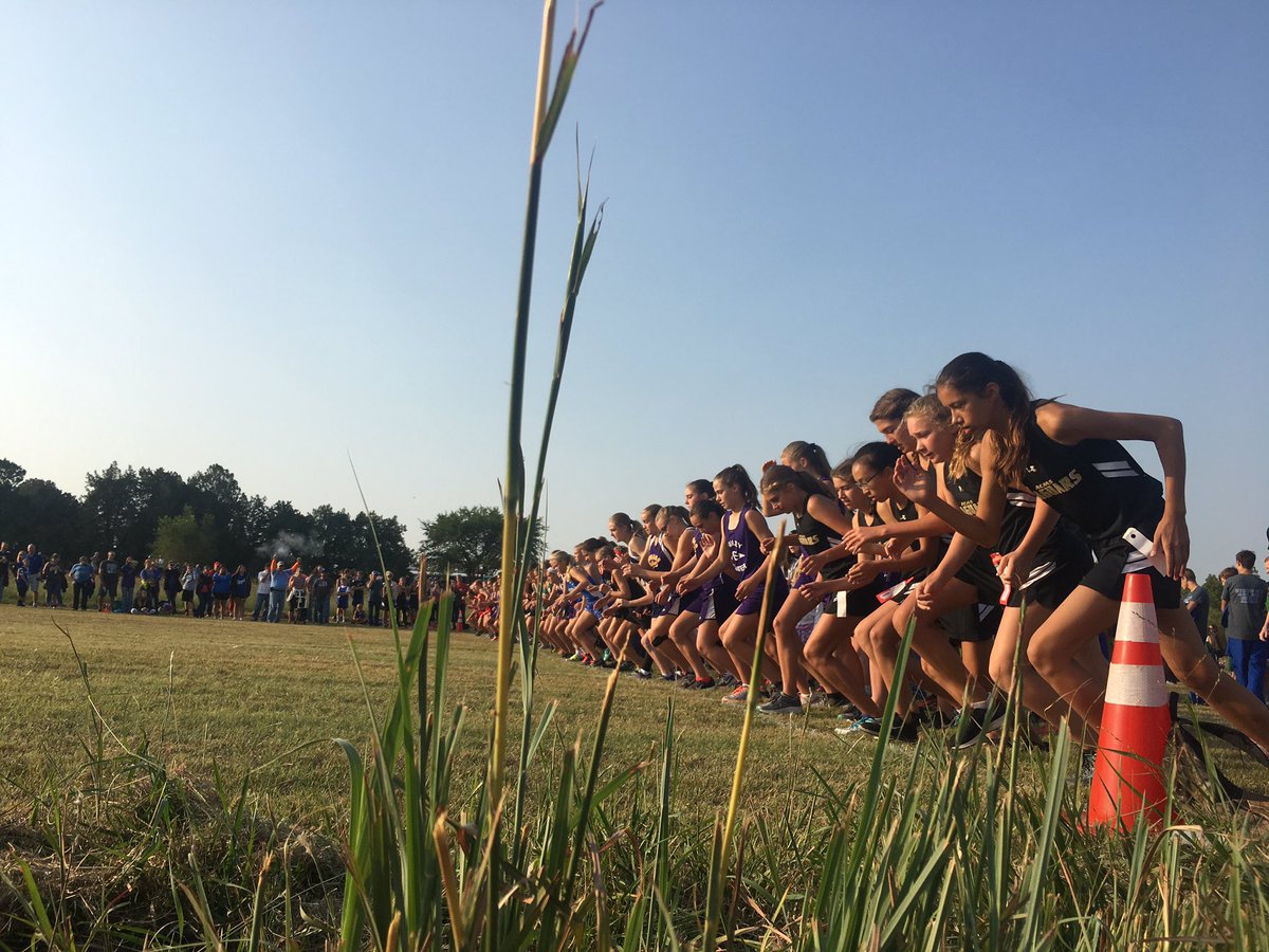 ACMS_XC's tweet photo. Meet #2 is in the books!! Couldn't have asked for a more beautiful of a morning! #ACMSJAGPRIDE #ACMS https://t.co/Vdrb1AQYBf
