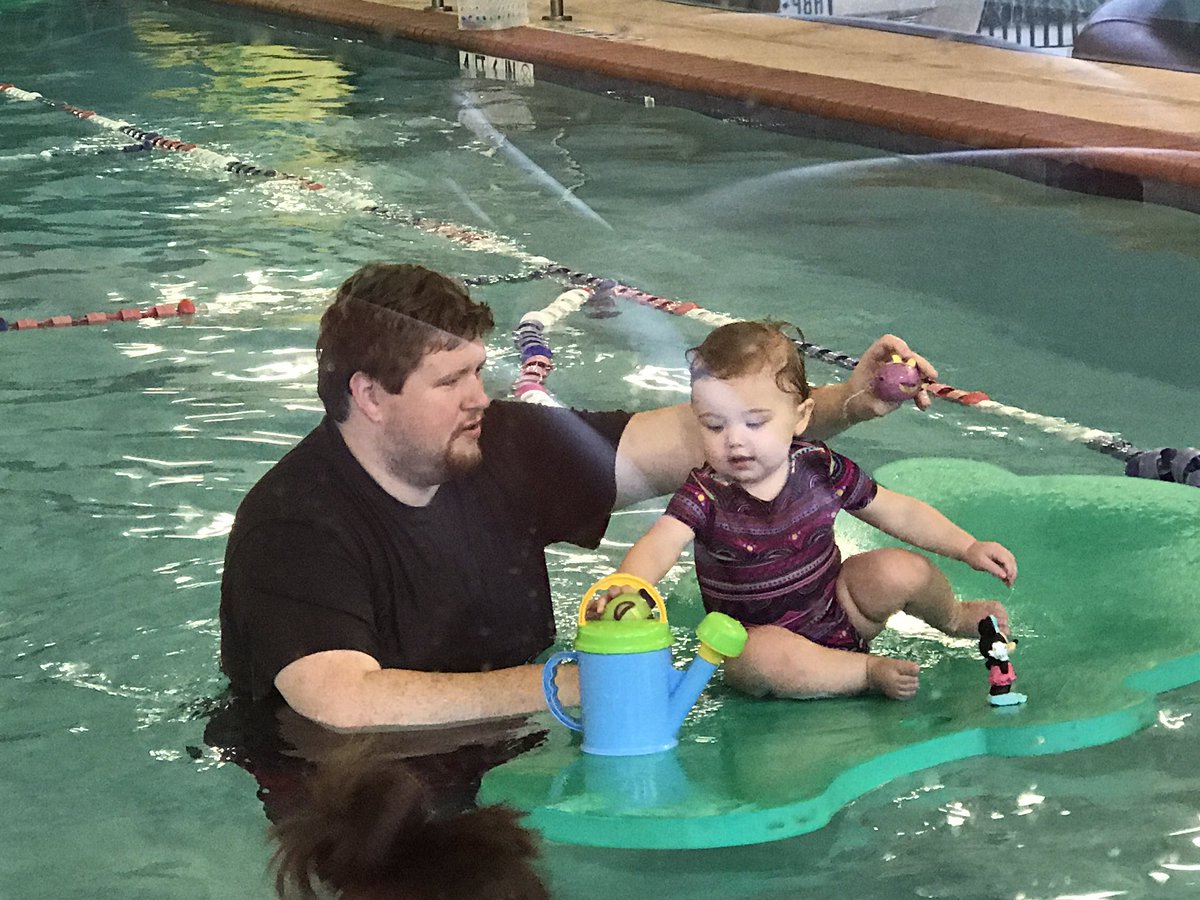 lezleylewis's tweet photo. Saturday morning swim class with Miss B! #bre2016 @caitlinLelam #gigisheart https://t.co/Amd5tkbeIb