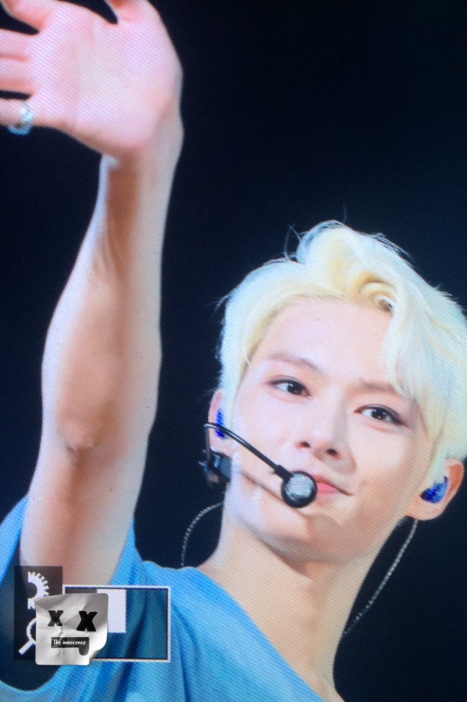 theinnocence_J's tweet photo. 170909 DE in KUALA LUMPUR #세븐틴 #SEVENTEEN #준 #문준휘 #JUN #文俊辉 안녕안녕😌 @pledis_17 오늘도 준휘 젤 좋아해!!!!! https://t.co/JHZTvK6Fsm