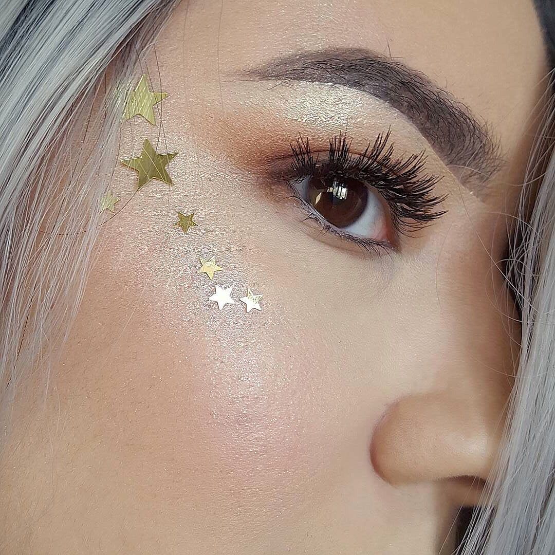 HardCandyLife's tweet image. Vanessa is GLOWING in Just Glow #RoseGold Highlighter &amp;amp; added intensity with the Look Pro #MattePalette! 
📸 by instagram.com/vanedb