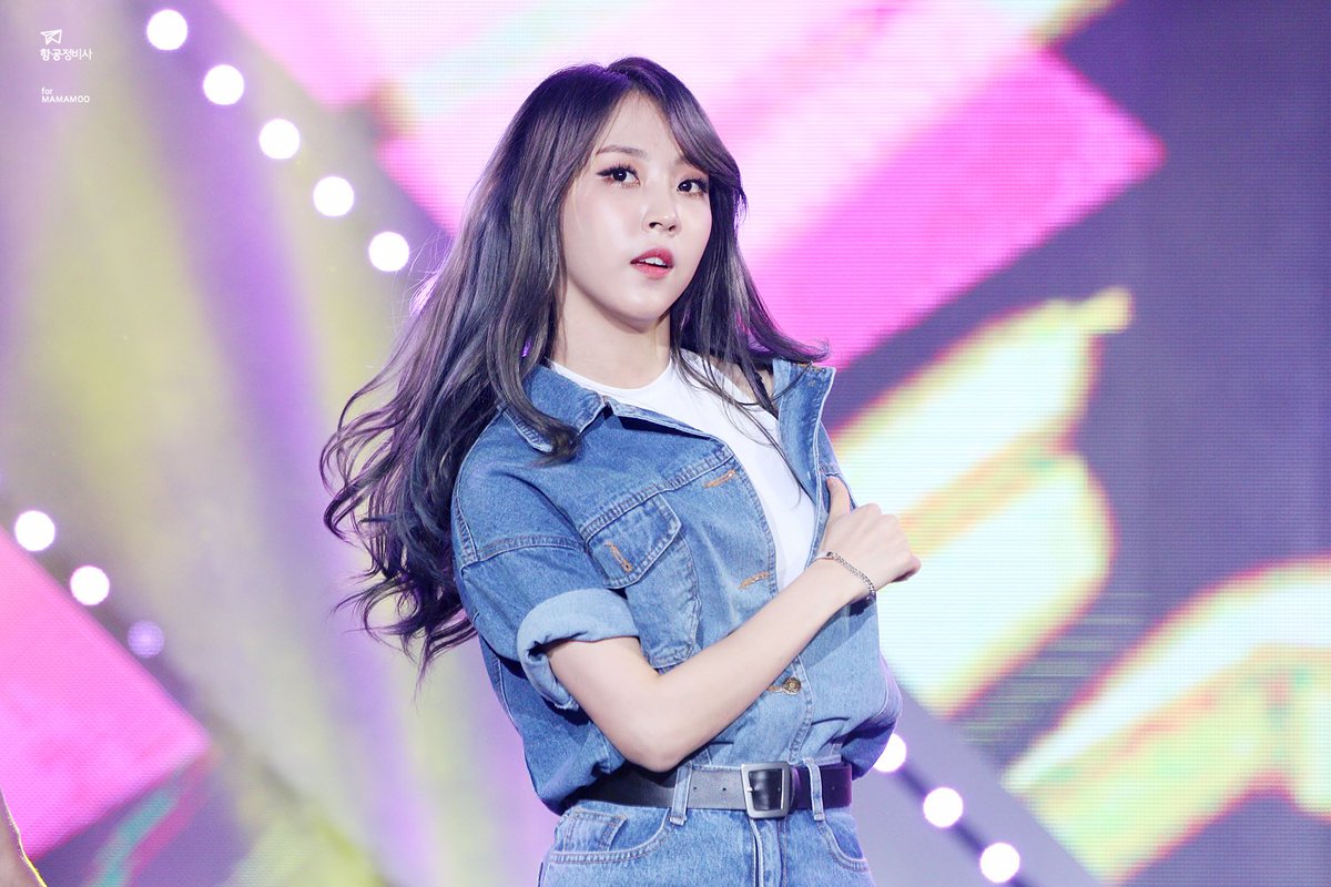 Hanggong2's tweet photo. 170909 라이브파워뮤직 #마마무 #문별 미리보기

❤❤❤

-링크
https://t.co/MZojqc7Duc https://t.co/wv3VTe9nKQ