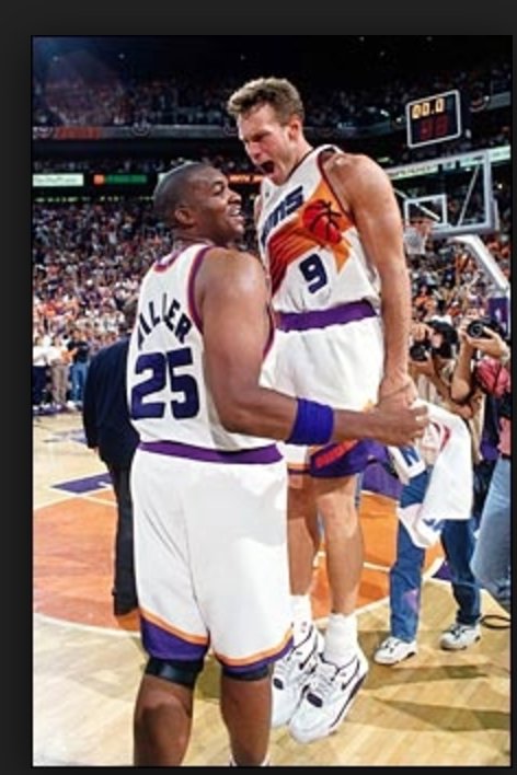 Happy 52nd birthday to one of the best bucket-getters of his generation, Dan Majerle! 