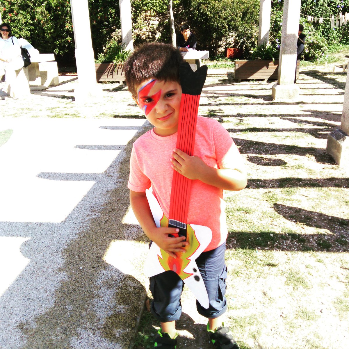 AlbarinhoFest's tweet photo. Os nenos tamén teñen moito rock enriba! #concellodecambados #zonainfantil #festacidadeeuropeadoviño https://t.co/SYKM7rvIdE