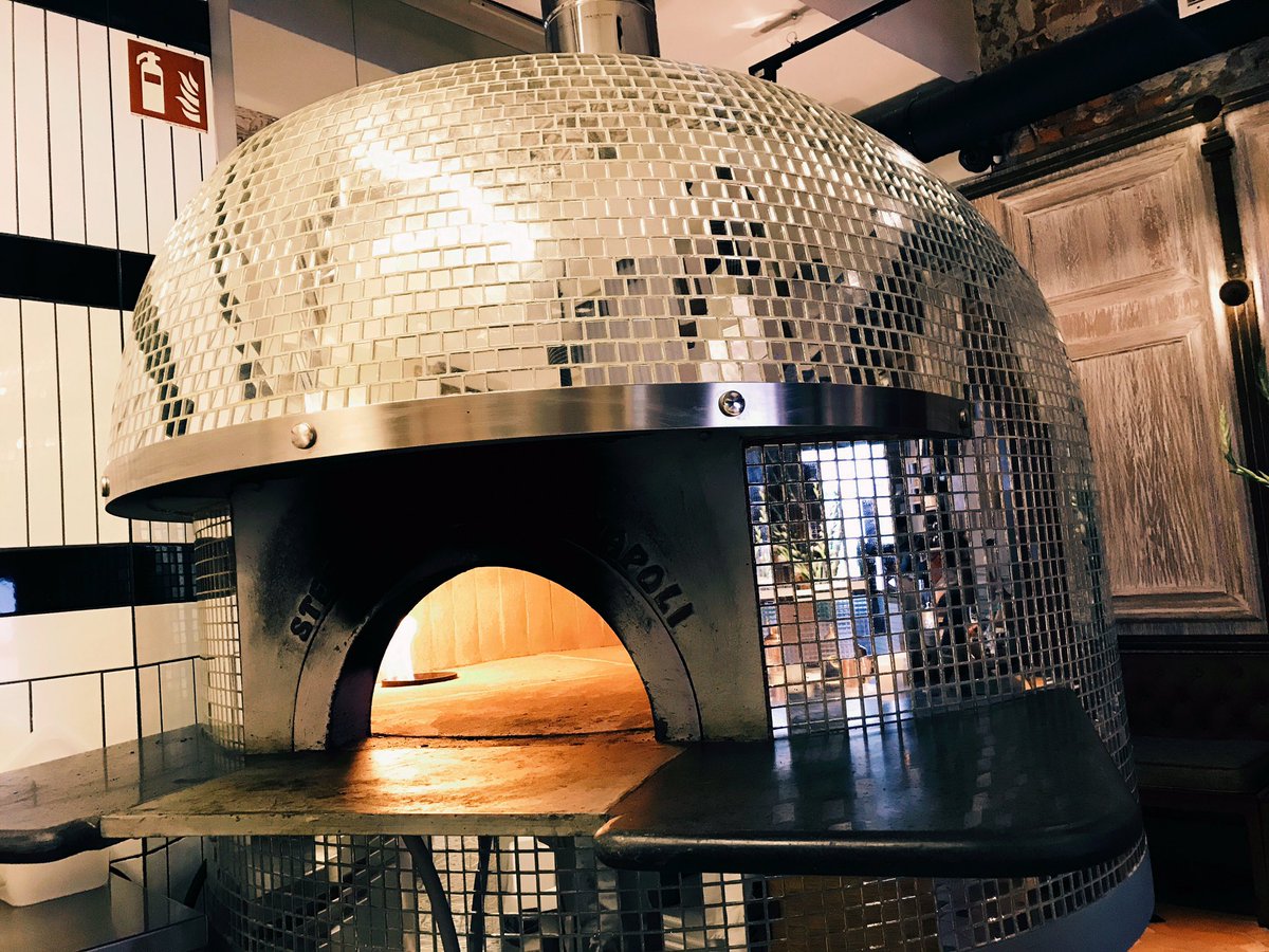 m_laederach's tweet photo. Funkiest pizza oven in the world #cracow https://t.co/NaCtk4xIVI
