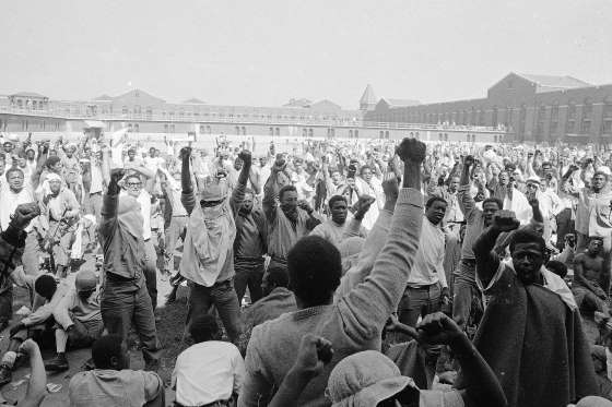 TammiMinoski's tweet photo. #OTD 1971: Prisoners riot and seize control of #Attica Correctional Facility for four days, leaving 43 people dead. https://t.co/qlVAXHZ6De https://t.co/JBe88LzIxz
