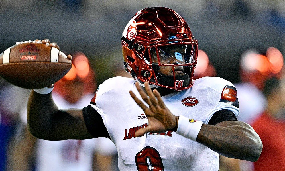 UoflUpdates's tweet photo. Go cards beat UNC! #Gocards #L1C4 https://t.co/4P6AUF2GnM