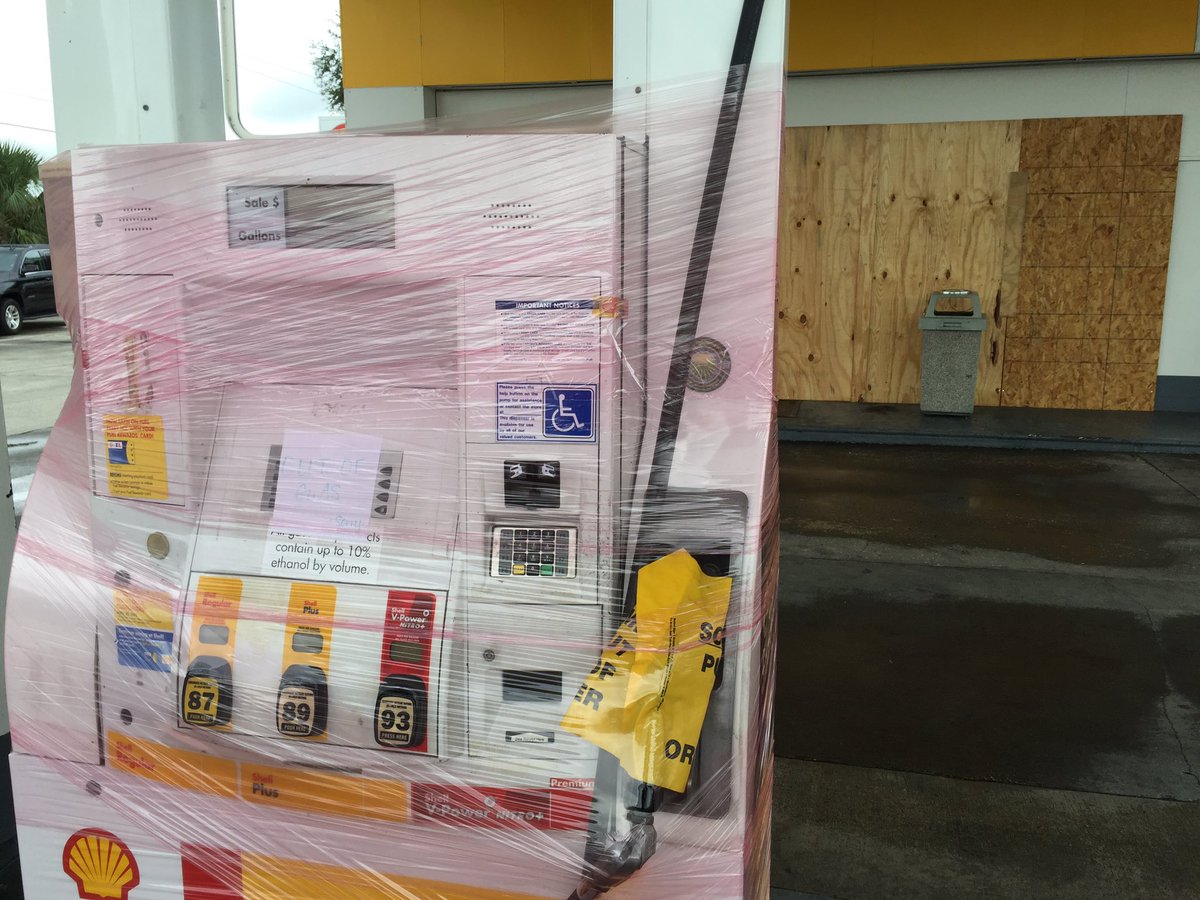 Gas is hard to find even in Jacksonville, 5.5hrs North of Miami! <a href="/CTVNews/">CTV News</a> #ctv #irma #IrmaHurricane #IrmaHurricane2017