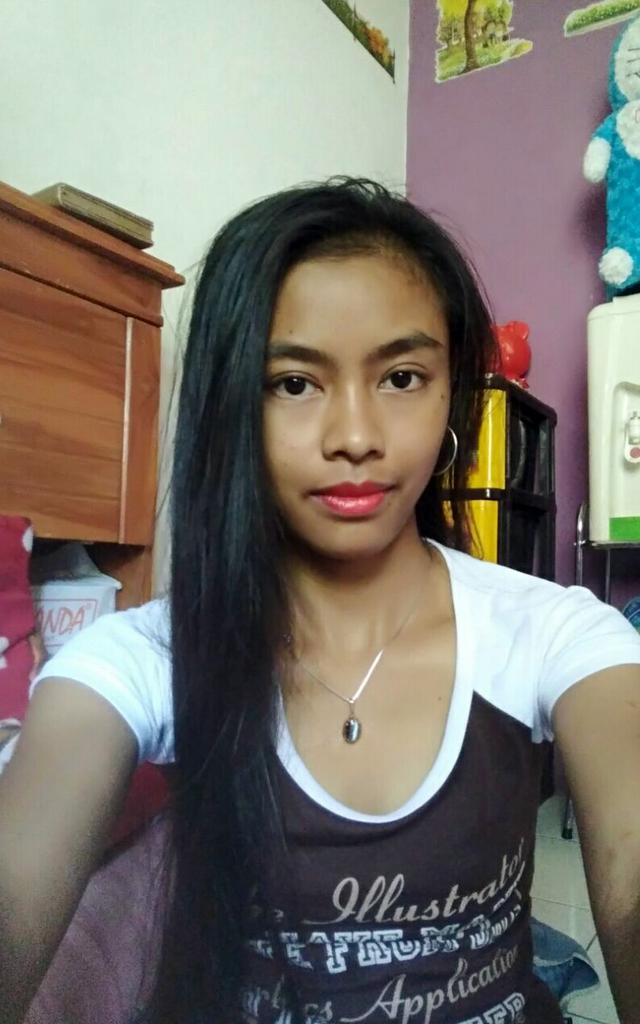 NabillaEmiroglu's tweet photo. Iseng ajh, byk figuran nyah!! Uuufhh.. #Jebred.. https://t.co/3awcg28KBl