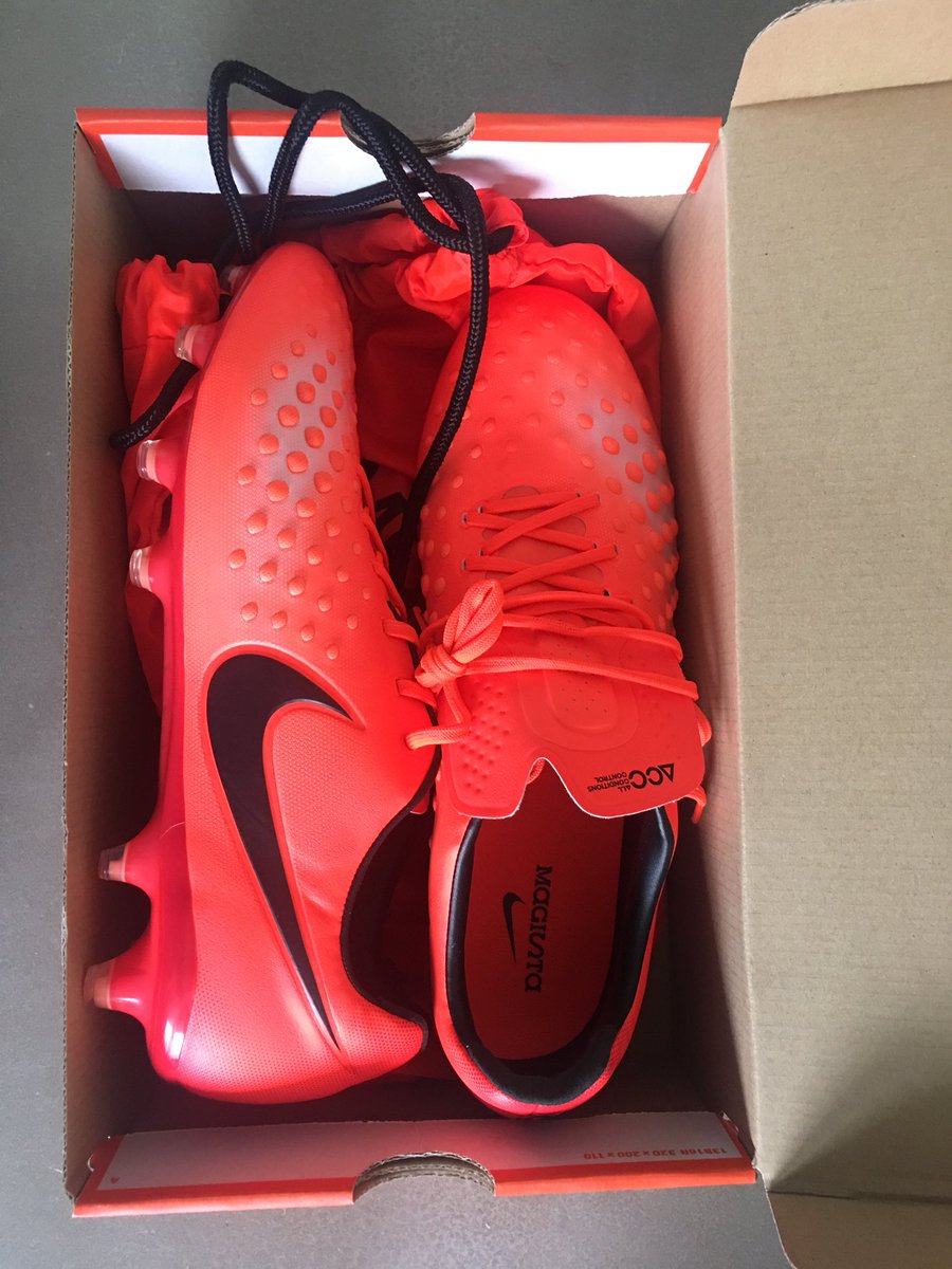Thanks <a href="/nikefootball/">Nike Football</a> for those fresh bangers. All ready for the semi finals #DareToAugnablik #AugnablikNation