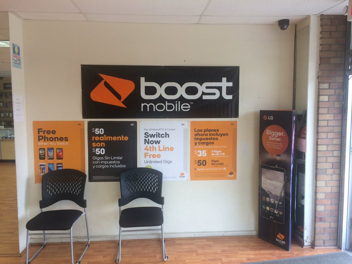 Boostnewburghny's tweet photo. #boostmobile #newburghny #owningthemile #flipofftaxes @marymedico2 https://t.co/R8Ax9RlVMr