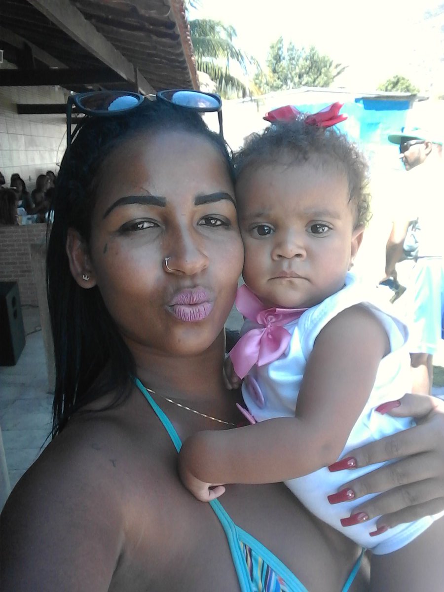 Rhuanaalba1's tweet photo. Parabéns pra linda 😍😍
#Ellys #faz #1 ❤ https://t.co/05FMfQvRUa