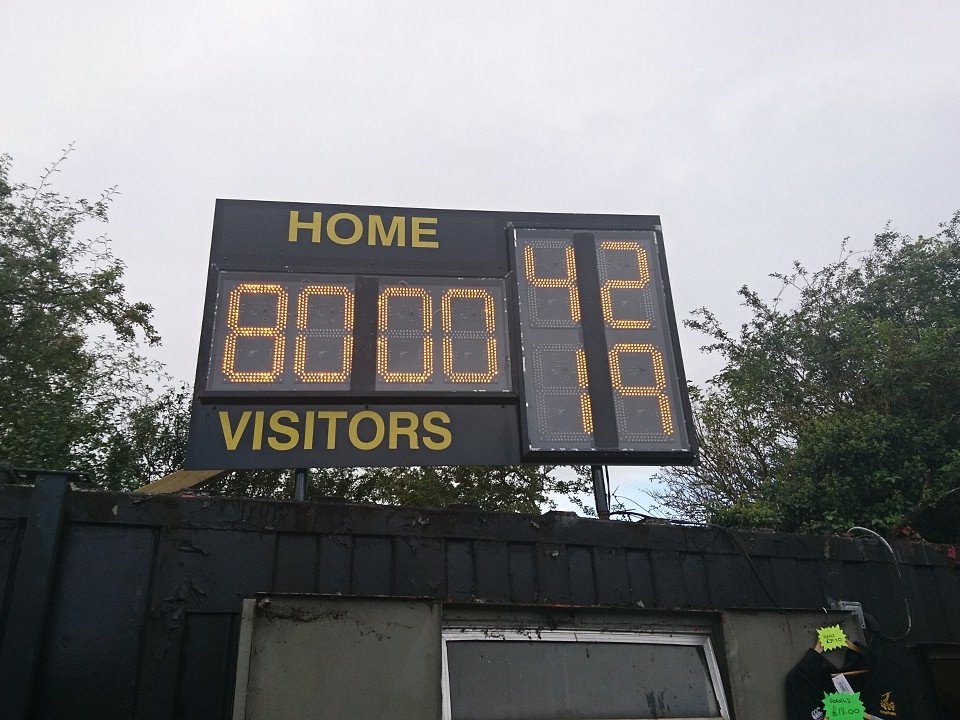 Shanewag's tweet photo. 1s win in dominate fashion and secure the try bonus point @TringRugby 42 @TowcestriansRFC 19. The 2s lost 29-17 away to OAs #COYTB #TringWay https://t.co/PSWEVXVjbJ