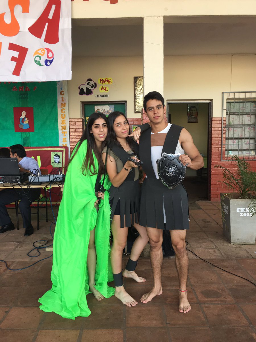 Olisa_2017's tweet photo. Ellos son los coordinadores del color verde 🌏 ayúdalos con la mayor cantidad de RT https://t.co/f553EAwUM4