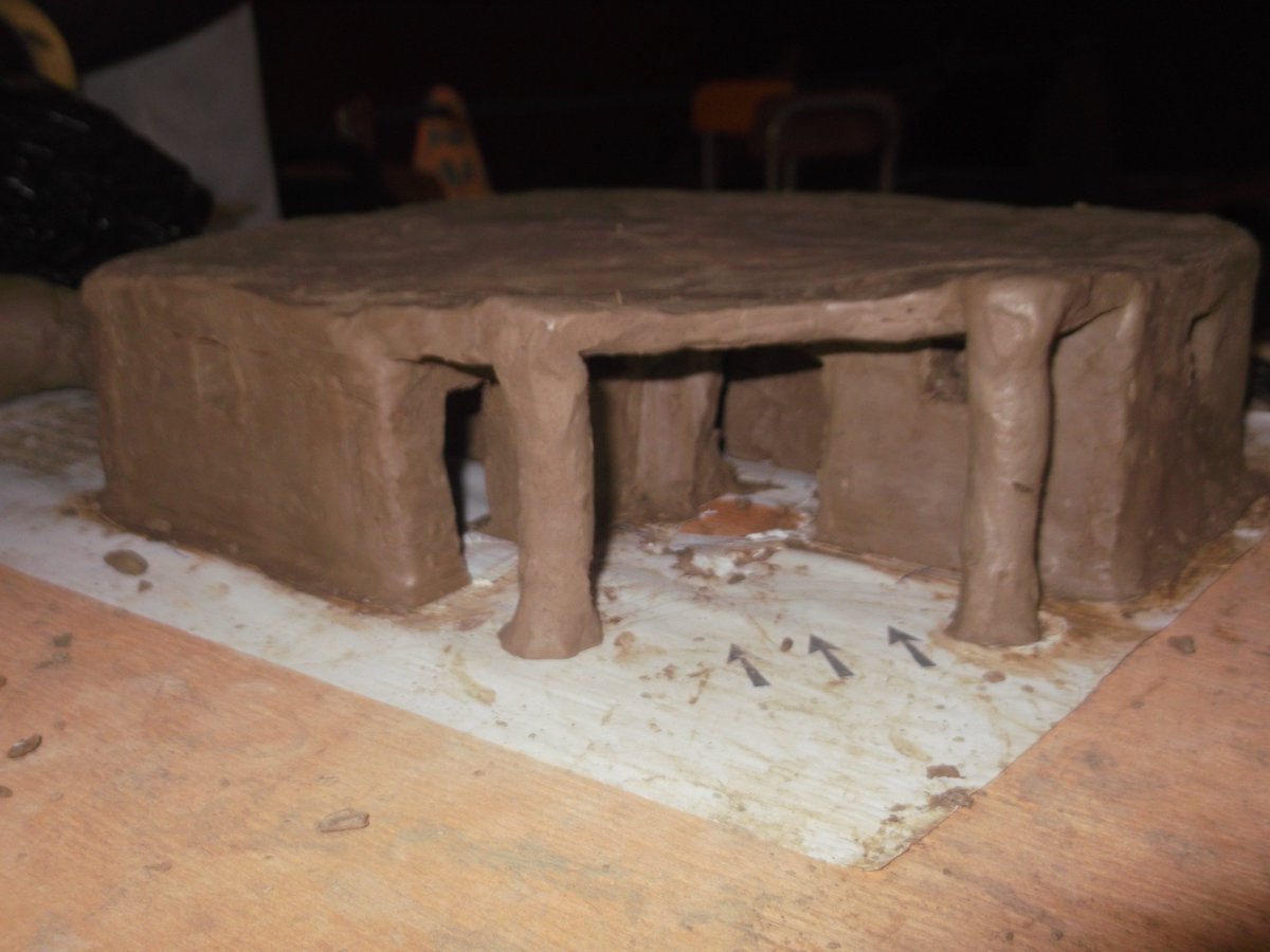 ESIAU_Bamako's tweet photo. Maquettes de terre réalisées par les enfants de iNERDE Mali dans la salle de conférence de l'@ESIAU_Bamako  https://t.co/z9AIQyfRQ0 https://t.co/WyU8og8VWj