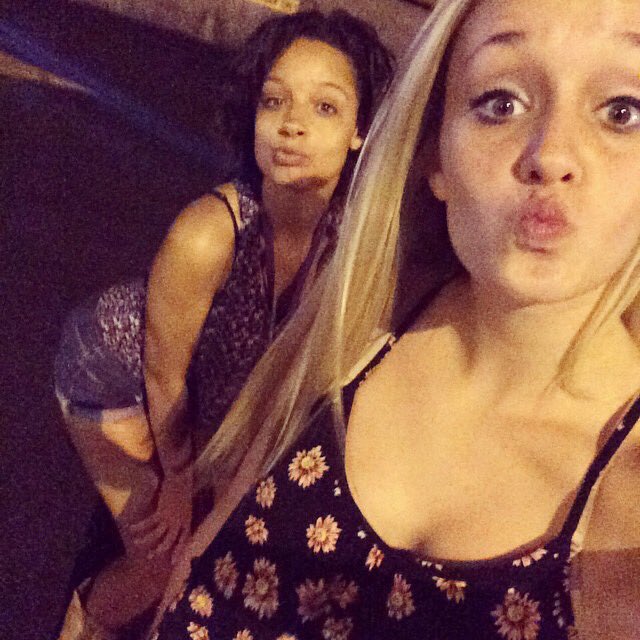 thompjess18's tweet photo. @ohyesitstanell_ miss you😭 https://t.co/B806TdUf5l