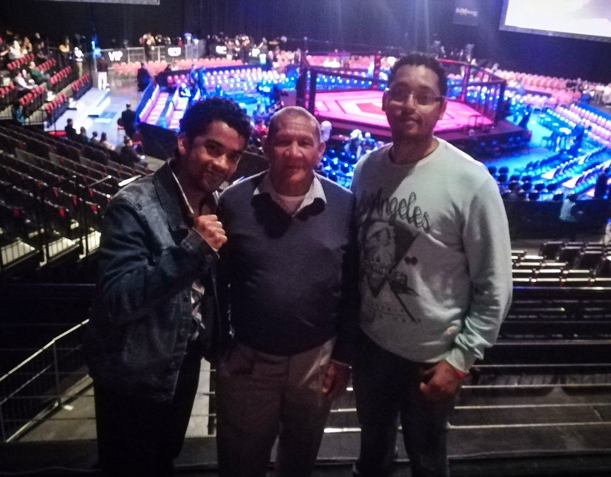trivenosmith's tweet photo. At @EFCworldwide 63 @GrandWestSA. My first live EFC event. #extremefighting #EFC63 #CapeTown #Grandwest #Boysnightout #10Fights https://t.co/vrHVbzSJmF