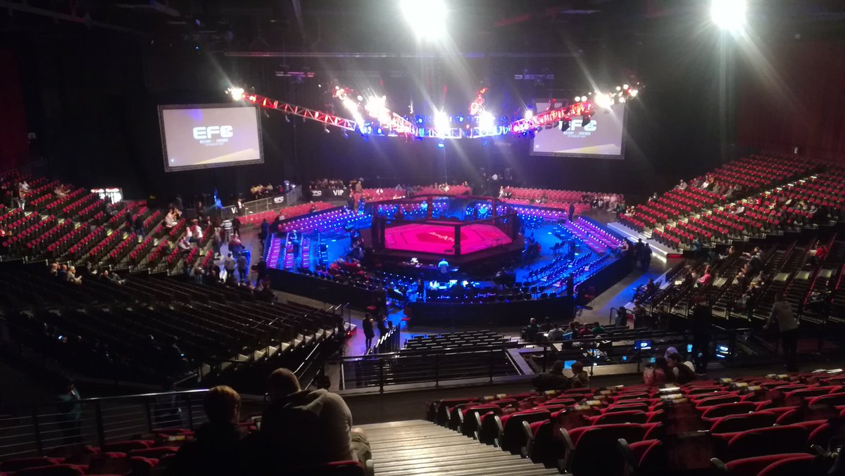 trivenosmith's tweet photo. At @EFCworldwide 63 @GrandWestSA. My first live EFC event. #extremefighting #EFC63 #CapeTown #Grandwest #Boysnightout #10Fights https://t.co/vrHVbzSJmF