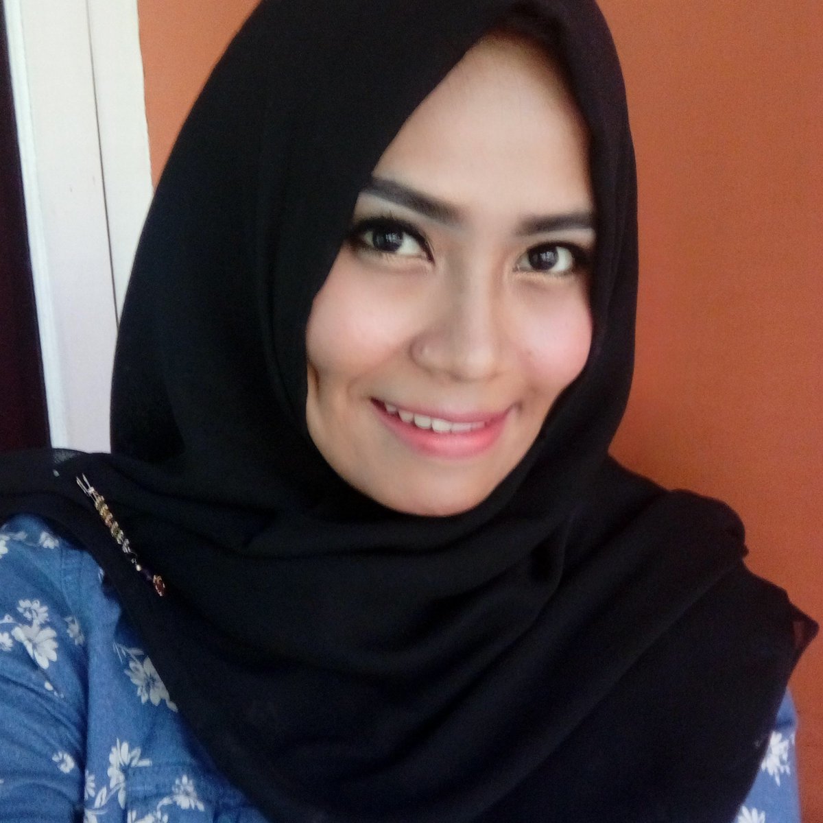 dee_dinda's tweet photo. #todayslook
#makeupforfun https://t.co/6wrA6EwJmA
