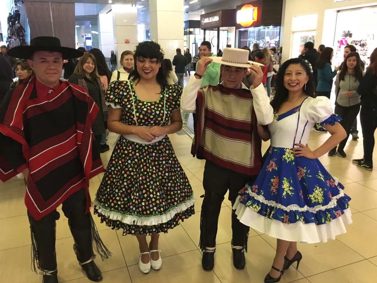 Josebarraza2017's tweet photo. #lagranchoripanadajumbo Jumbo Costanera También se hace presente en esta Gran Choripanada Jumbo... Felices Fiestas Patrias..... https://t.co/MyqPMHlbO3
