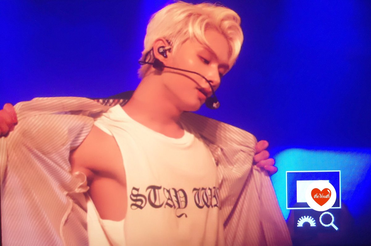 TheYouth_17's tweet photo. 170909 세븐틴 엣지 콘서트 쿠알라룸푸르
#세븐틴 #SEVENTEEN #준 #준휘 #JUN #俊辉 
@pledis_17  
진짜 색시하당💖💖💖💖💖💖💖💖💖😳😳😳😳😳😳😳😳😳💕💕💕💕💕👍👍💕💕💕💕😘😘😘😘😘😘😘😘😘😘😘😘⭐️⭐️⭐️⭐️⭐️⭐️⭐️⭐️⭐️⭐️ https://t.co/F66YIi3yoY