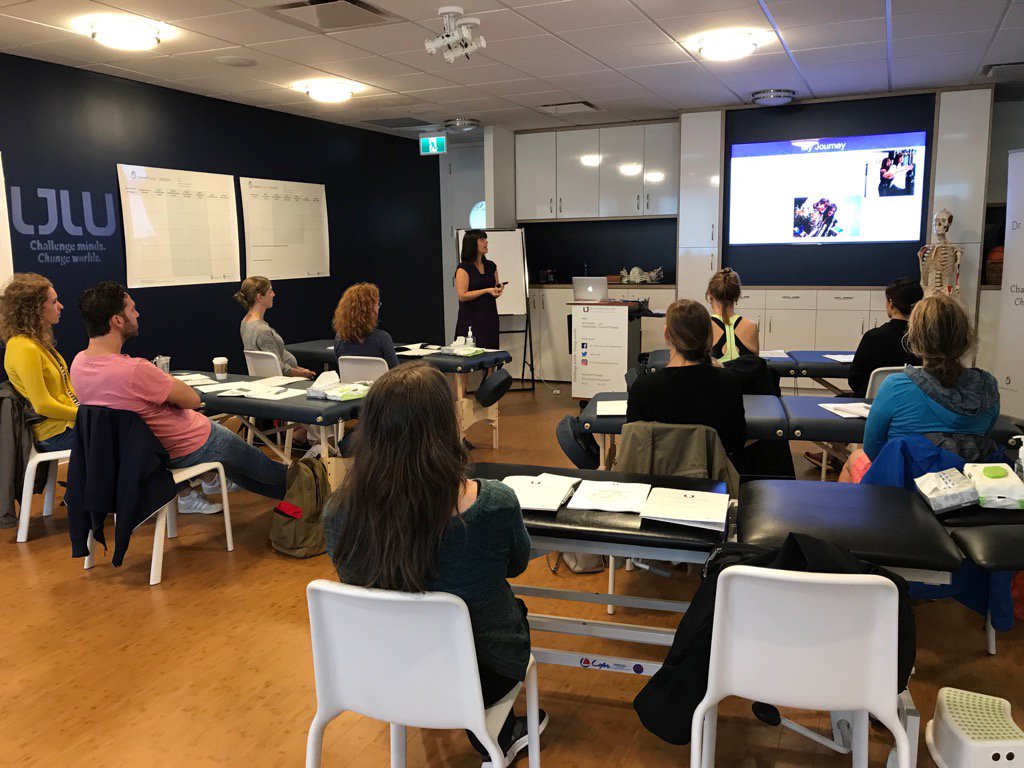 DrLJLee's tweet photo. Skills workshop w @PhysioLindsay ++deliberate practice for clinical expertise #ThoracicRingApproach #ConnectTherapy https://t.co/XCi7J2dn6I
