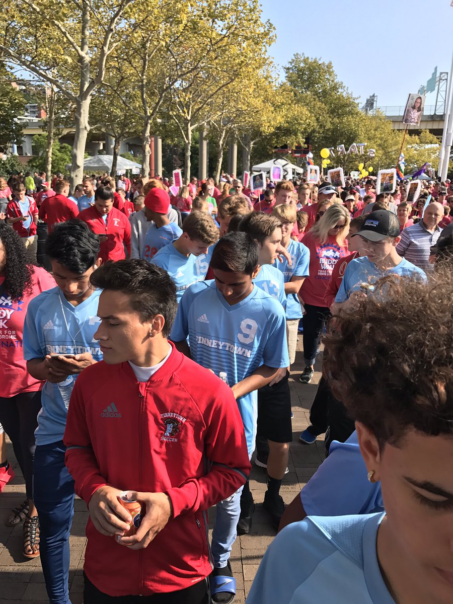 FHSBysSoccer's tweet photo. Keeping up with Kate!
@MariemontSpirit &
@WeAreFinneytown
at the Buddy Walk at Sawyer Point. #DSAGC https://t.co/NOEFlzgmNb