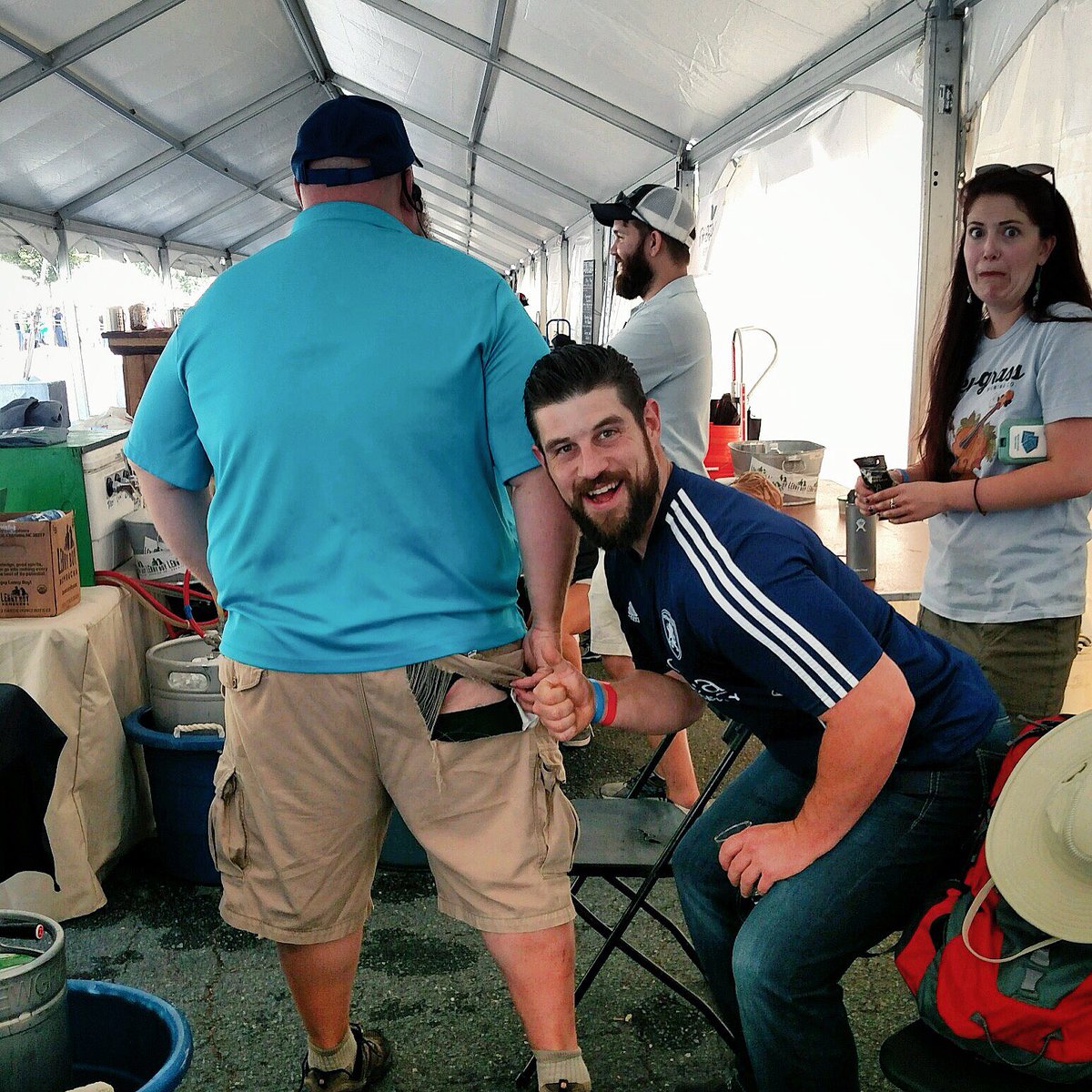 Behind the scenes at Charlotte Oktoberfest 🤣🤣🤣 #Cltoktfst18 <a href="/NewgrassBrewing/">Newgrass Brewing Co.</a> <a href="/NoDaBrewing/">NoDa Brewing Company</a> <a href="/CltOktFst/">CharlotteOktoberfest</a> tfst