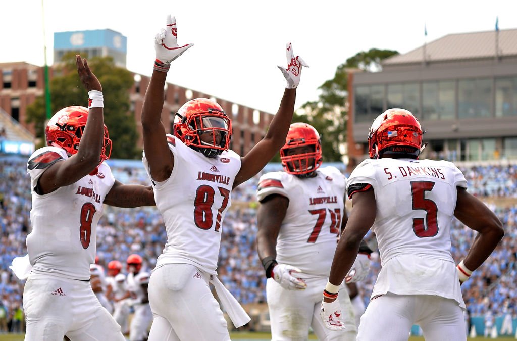ESPNInsights's tweet photo. Louisville's 705 yards of offense today are the most North Carolina has ever allowed at home. https://t.co/52uiBPPpj5