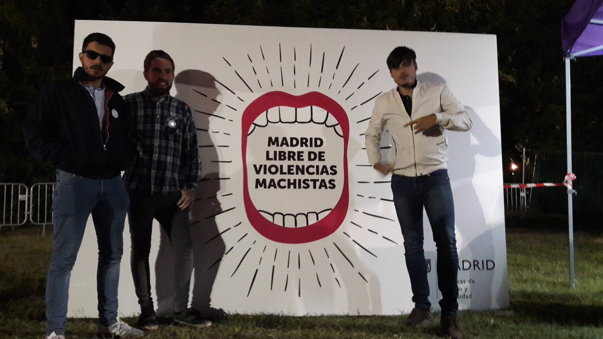 MadridIgualdad's tweet photo. .@TheSeventhFloor no podían faltar hoy en #DCode2017 porque ellos saben que #Noesno! y tú? #DCodediceNO gracias! 🎤🎸🎵 https://t.co/cs5kmvOzYu