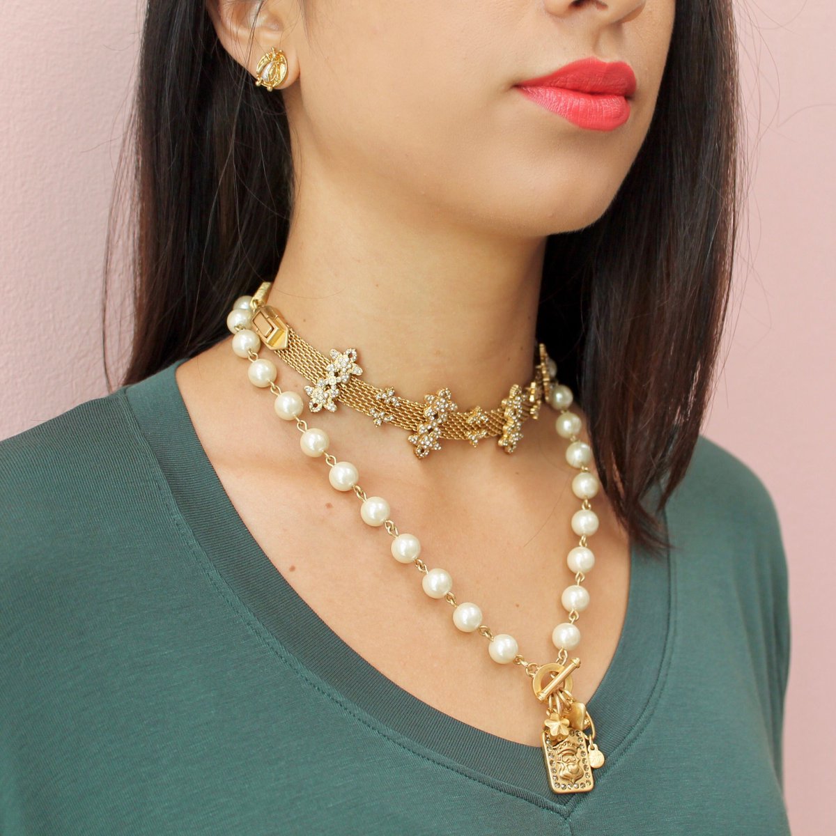 cabiclothing's tweet photo. The Bon Vivant Necklace is perfect for layering when you wear it as a choker: https://t.co/SOFsDxi8uz #cabiclothing https://t.co/YR3XdQJwvE