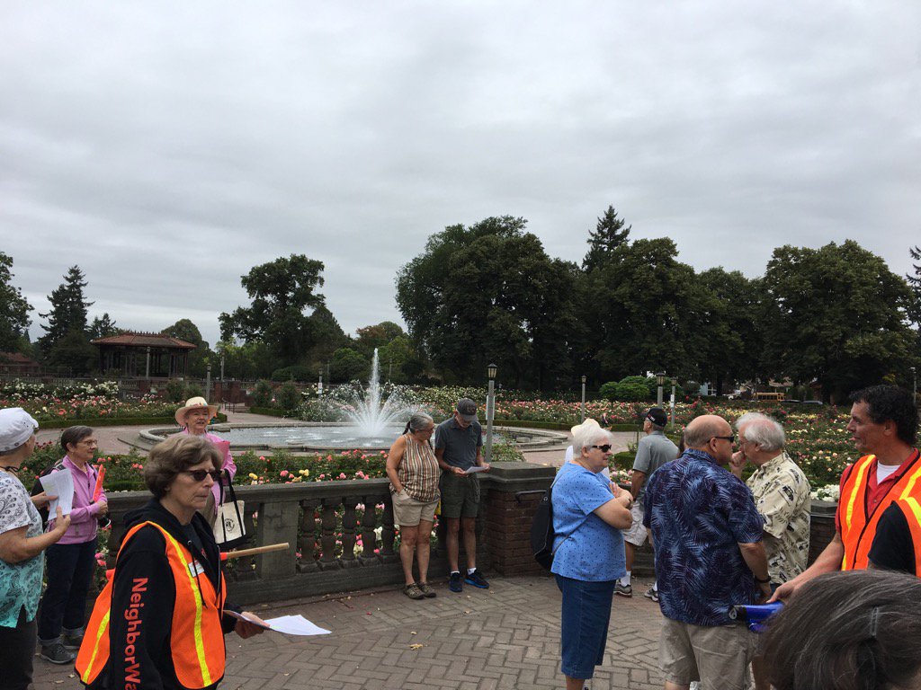 jbspdx's tweet photo. Another Neigbor Walk @AARPOR in Portland's Peninsula Park. Great crowd forming! #Neighborwalk https://t.co/aiGU1kjBdl