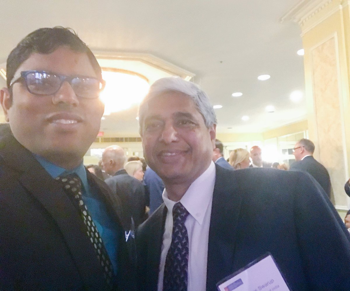 GlobalPrashant's tweet photo. Honored to attend #InvestIndiaConference & opportunity to have #selfie with HC @VikasSwarup ๐ฎ๐ณ & HC @nadirypatel ๐จ๐ฆ @C_IBC #senecago https://t.co/TZeC7K5wBy