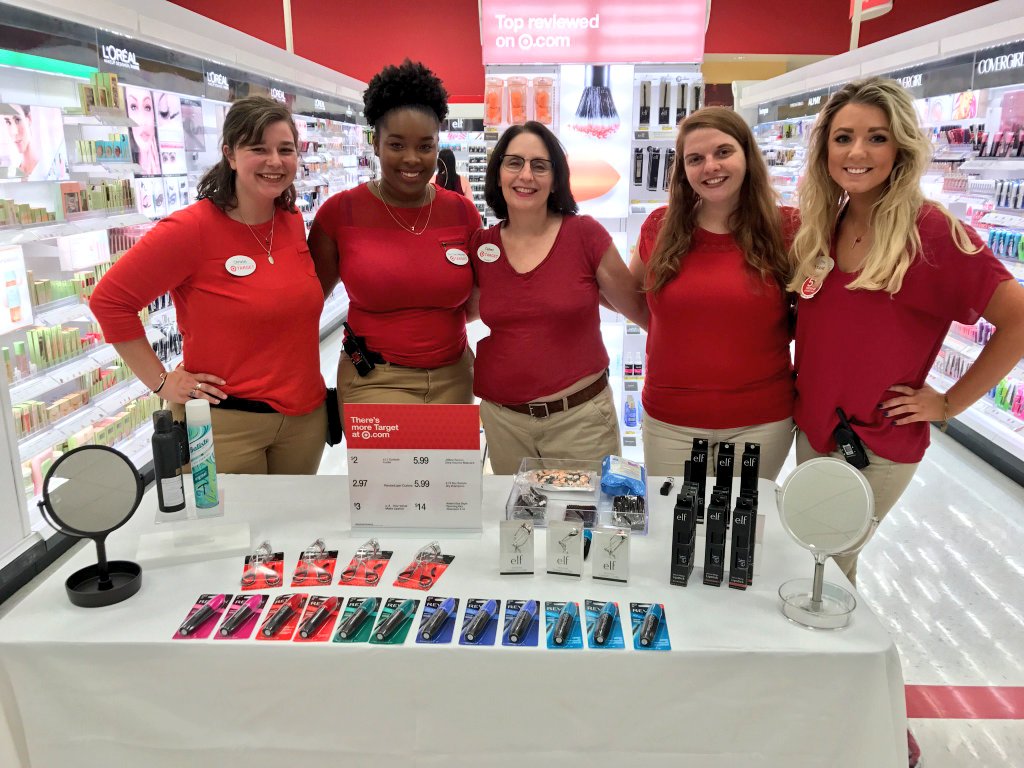 Haileyattarget's tweet photo. Our beauty team is ready to help you find the perfect shade! Come check out our samples 💄 #tryitloveitbeauty190 @targetladyellie @apolice https://t.co/vhPORf8jmg