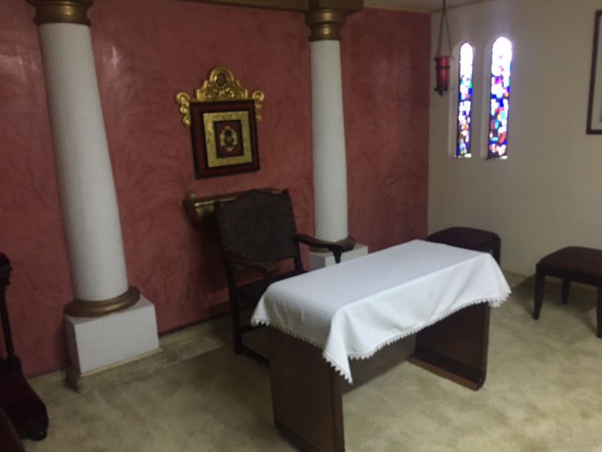 AngelaMaria29's tweet photo. En este lugar, el Seminario Conciliar de Medellín, descansará @elpapacol antes de continuar su agenda en la capital antioqueña el día de hoy https://t.co/iL3Q216WZr