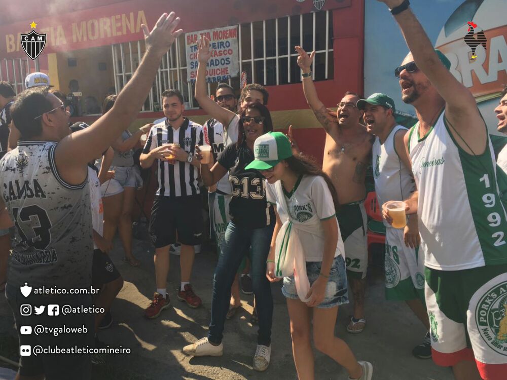 Atletico's tweet photo. Torcedores de Atlético e Palmeiras nos arredores da Arena Independência. Vamos, #Galo! #CAMxPAL https://t.co/REFtdNWc0E
