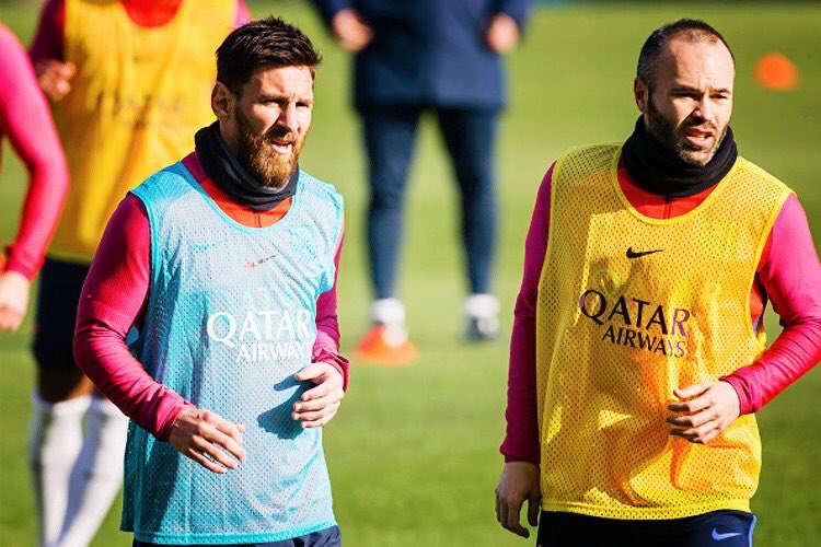 XaviEdition's tweet photo. Because of you the two icons of sport are almost out of contract, enough is enough 
#BarcaSiBartoNo https://t.co/vGU3z7N1Xn