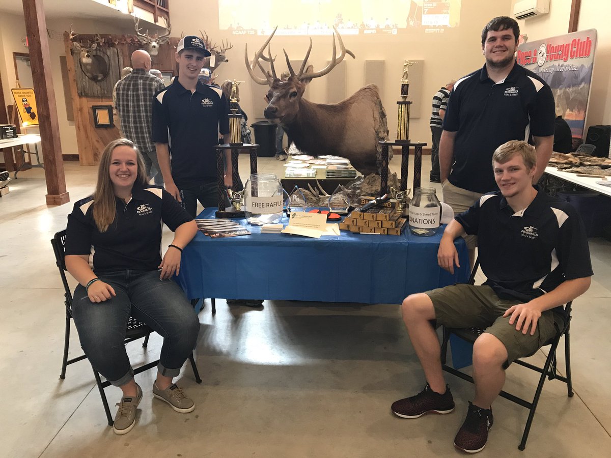 Team helping out at the Hunting Extravaganza at the Bottle Rocket Brewery! Fundraising for the team