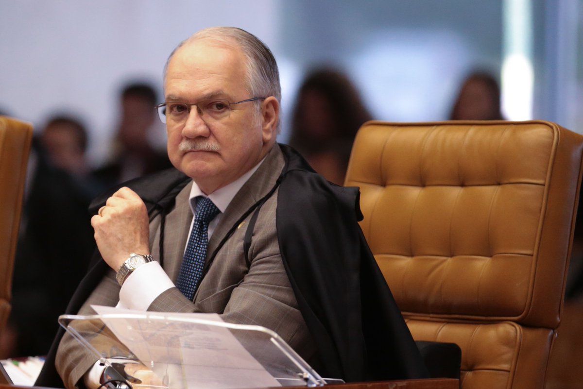 Fachin arquiva inquérito contra Dilma, Cardozo e ministros do STJ bit.ly/2vMjmNV