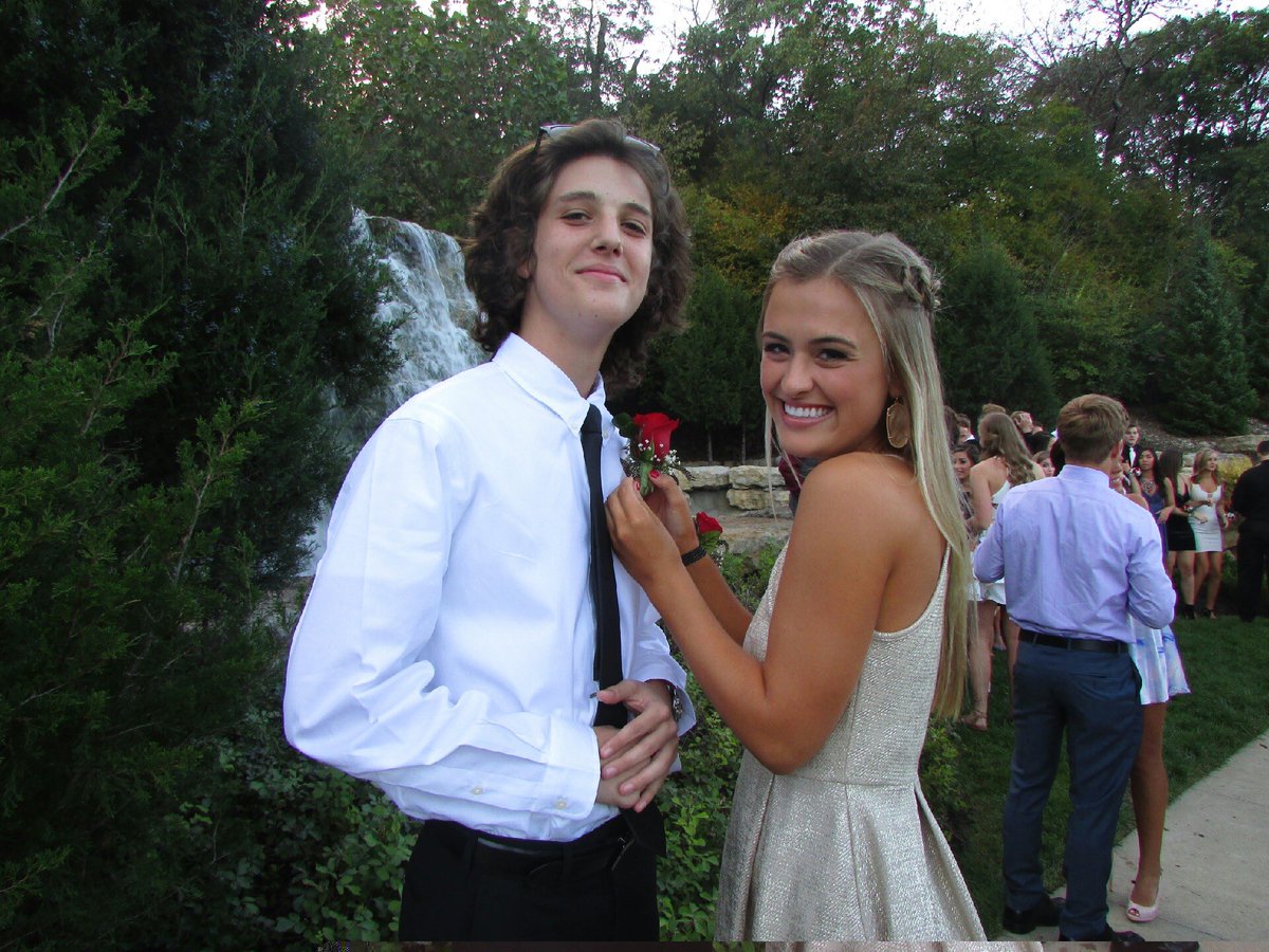 NorwoodPeyton's tweet photo. happy birthday drew!!! hope you have a great dayy:) #riptotheflow https://t.co/vABl2Bci9E