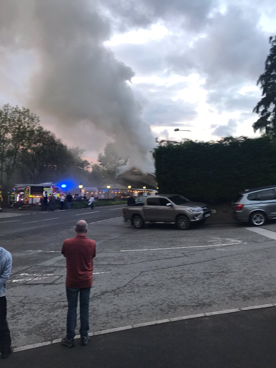 If anyone's going to the #Shalimar in #DarleyDale tonight don't bother!