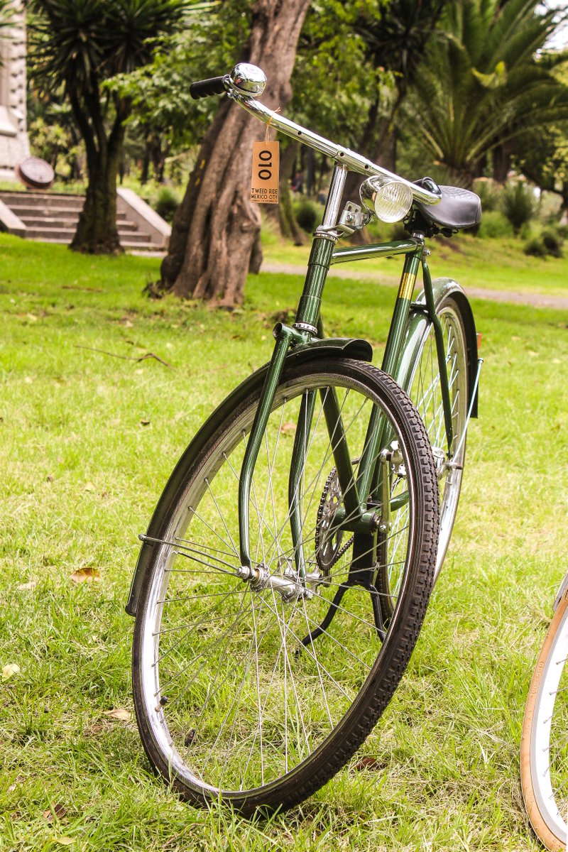 MXCycleChic's tweet image. Tweed Ride Mexico City.  mexicocyclechic.com/2017/09/tweed-…