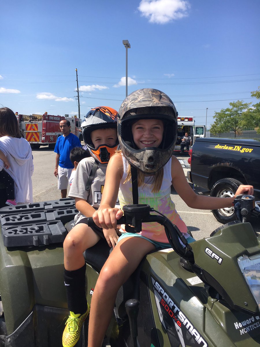 LaurieQ_Designs's tweet photo. What a fantastic event @FishersFireDept We enjoyed learning safety tips today! https://t.co/EwvKBgKcTT