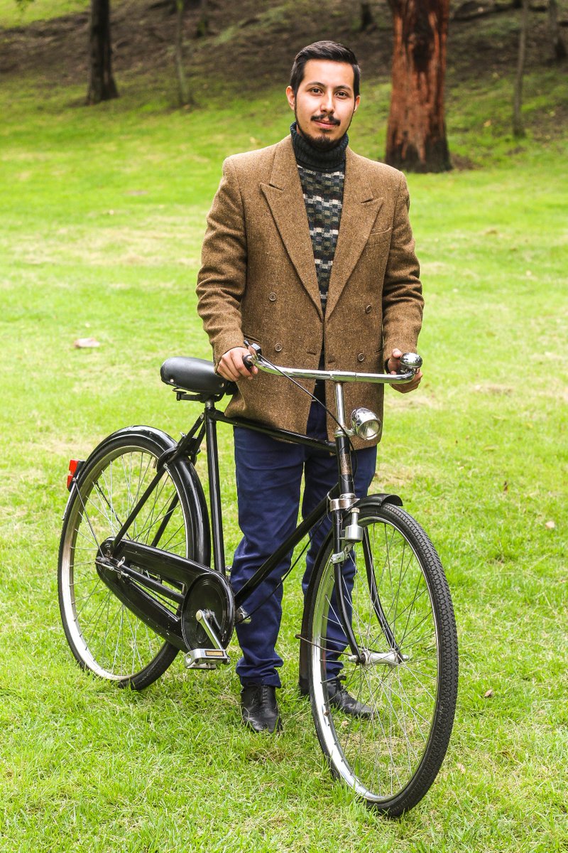 MXCycleChic's tweet image. Retratos: Tweed Ride Mexico City. mexicocyclechic.com/2017/09/retrat…