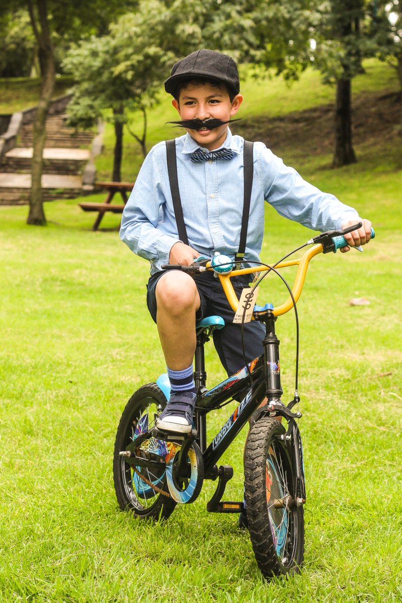 MXCycleChic's tweet image. Retratos: Tweed Ride Mexico City. mexicocyclechic.com/2017/09/retrat…