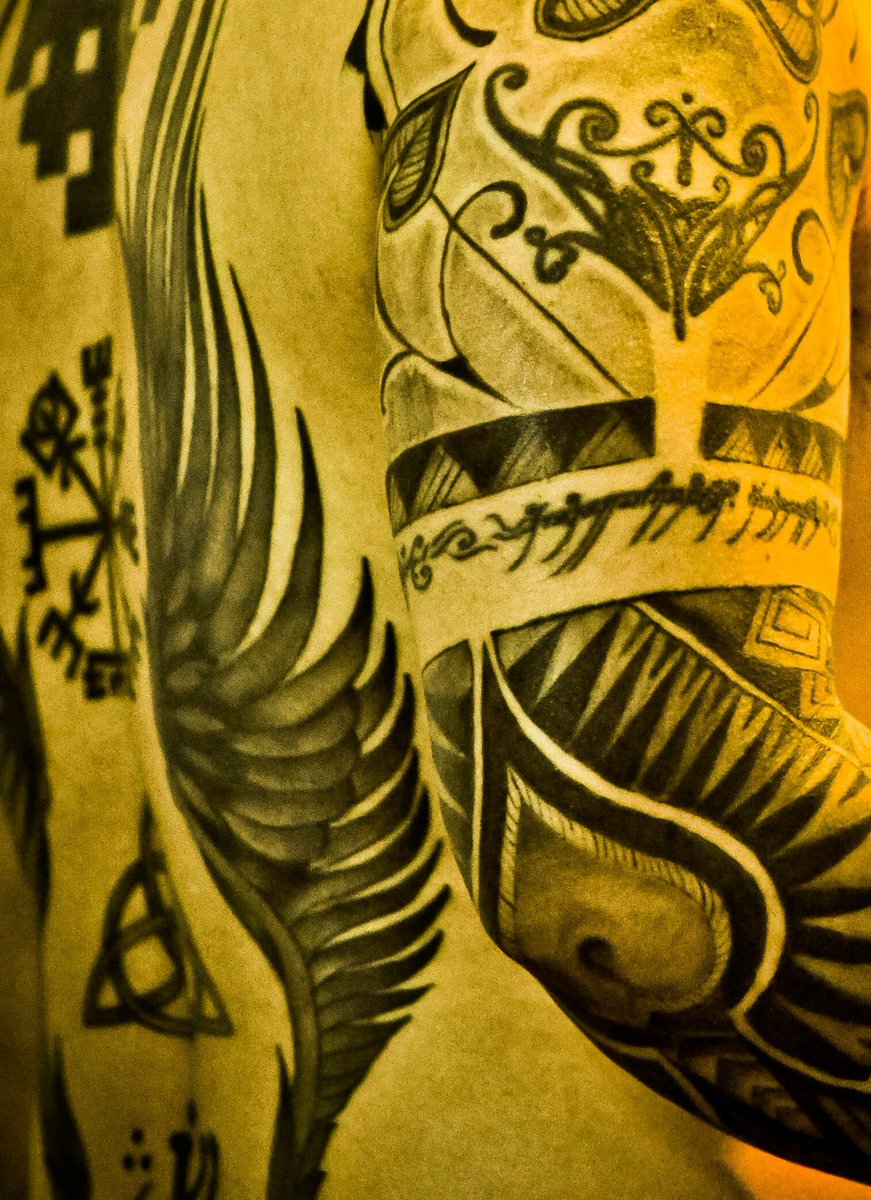 8angelsNdemons8's tweet image. #partsofme #inked #tattooed #inkaddict #tattooaddict #signs #symbols #supernatural #beardandtattoos #inkwithdrawal photo - #doncutenemo